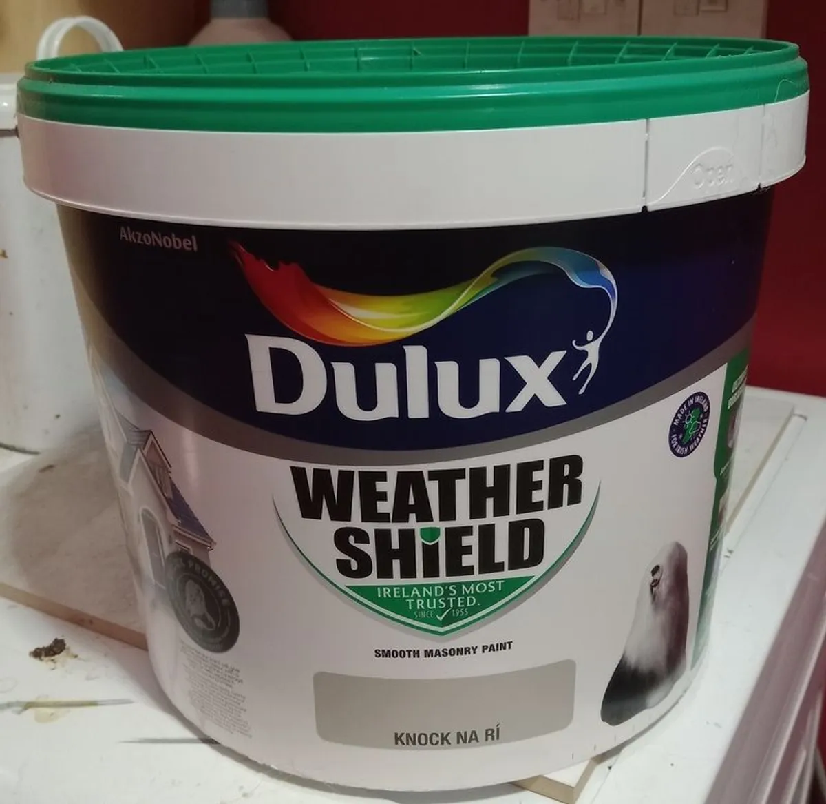 Dulux Weathershield Paint - Image 1