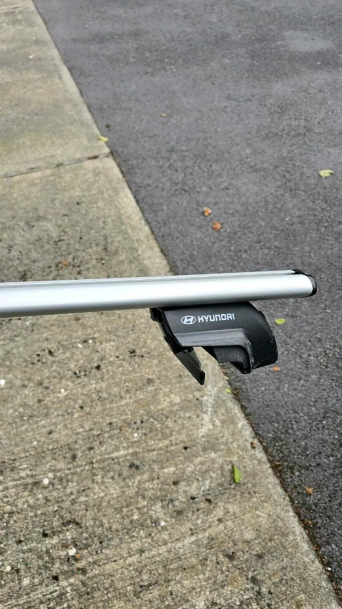 2018-2024 Hyundai Sante Fe Aluminium Roof Bars - Image 2