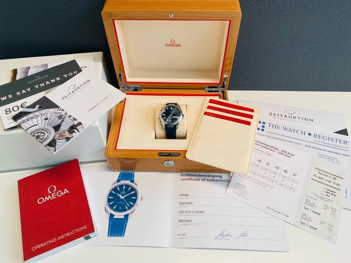 Omega Seamaster Aqua Terra Blue Men's Watch - Image 3
