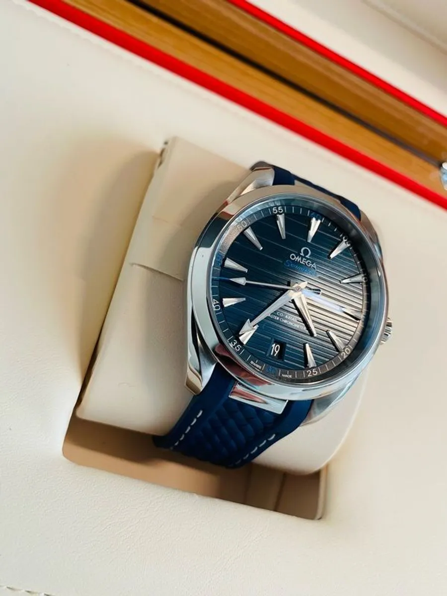 Omega Seamaster Aqua Terra Blue Men's Watch - Image 4