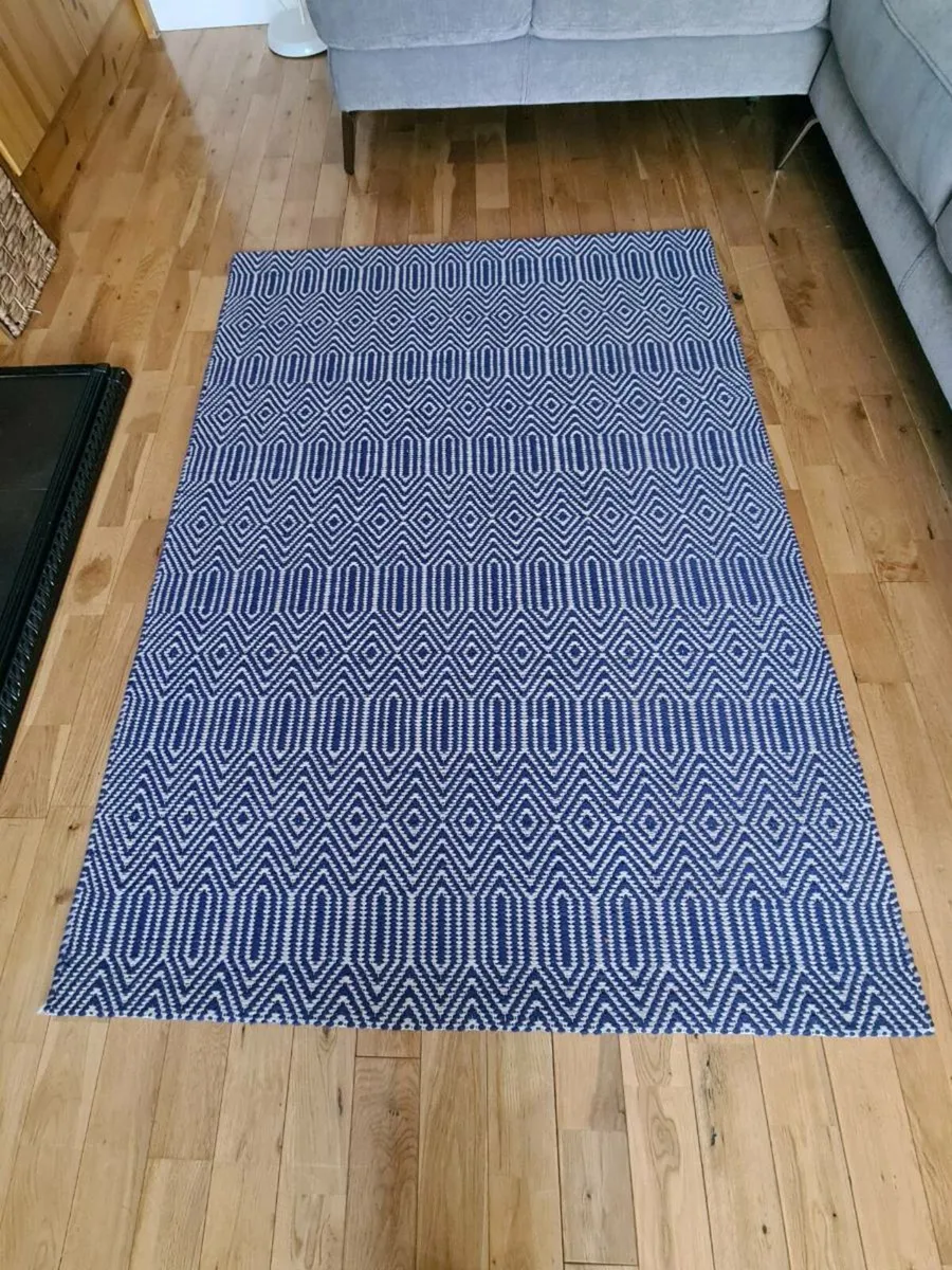 Woolen rug - Image 1