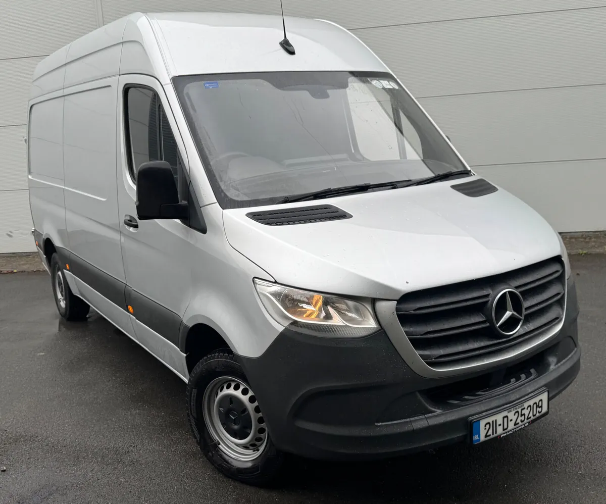 Mercedes-Benz Sprinter 2021 MWB high roof - Image 1