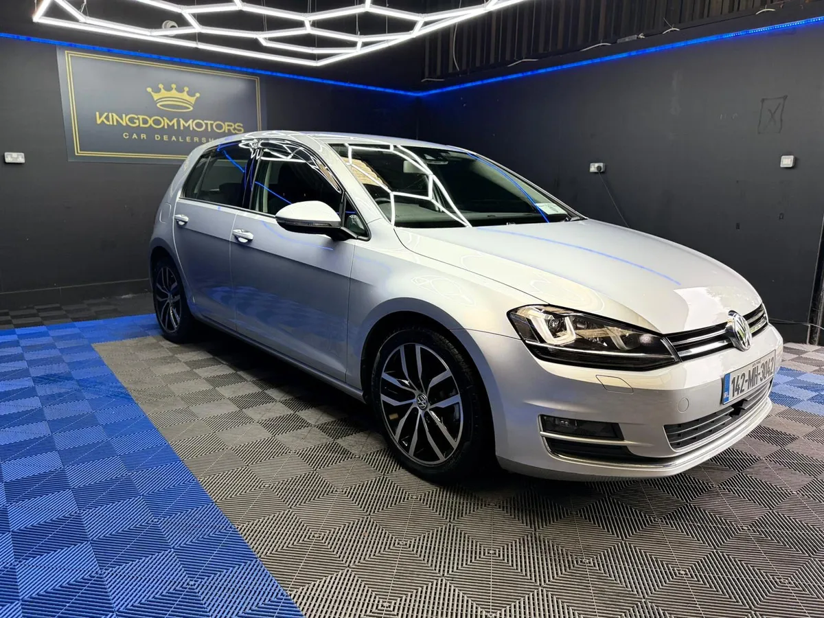 VW GOLF HIGHLINE,1.4,Automatic,LIKE NEW - Image 4