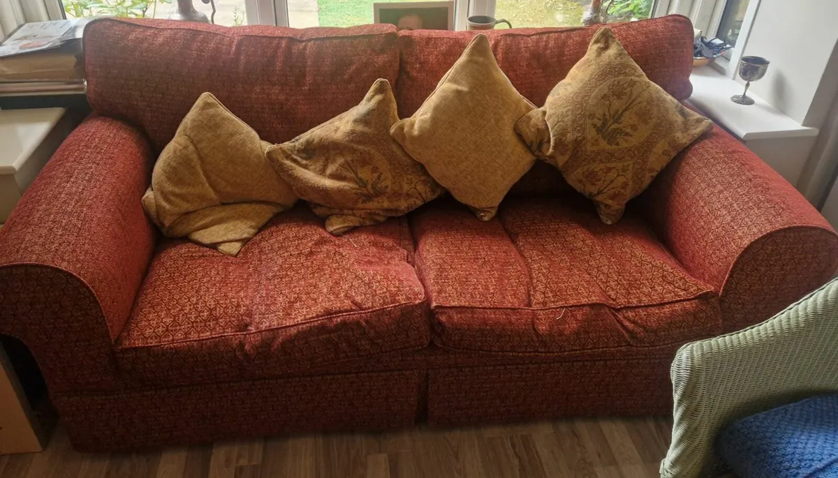 Couch Free to Take Away - Image 2