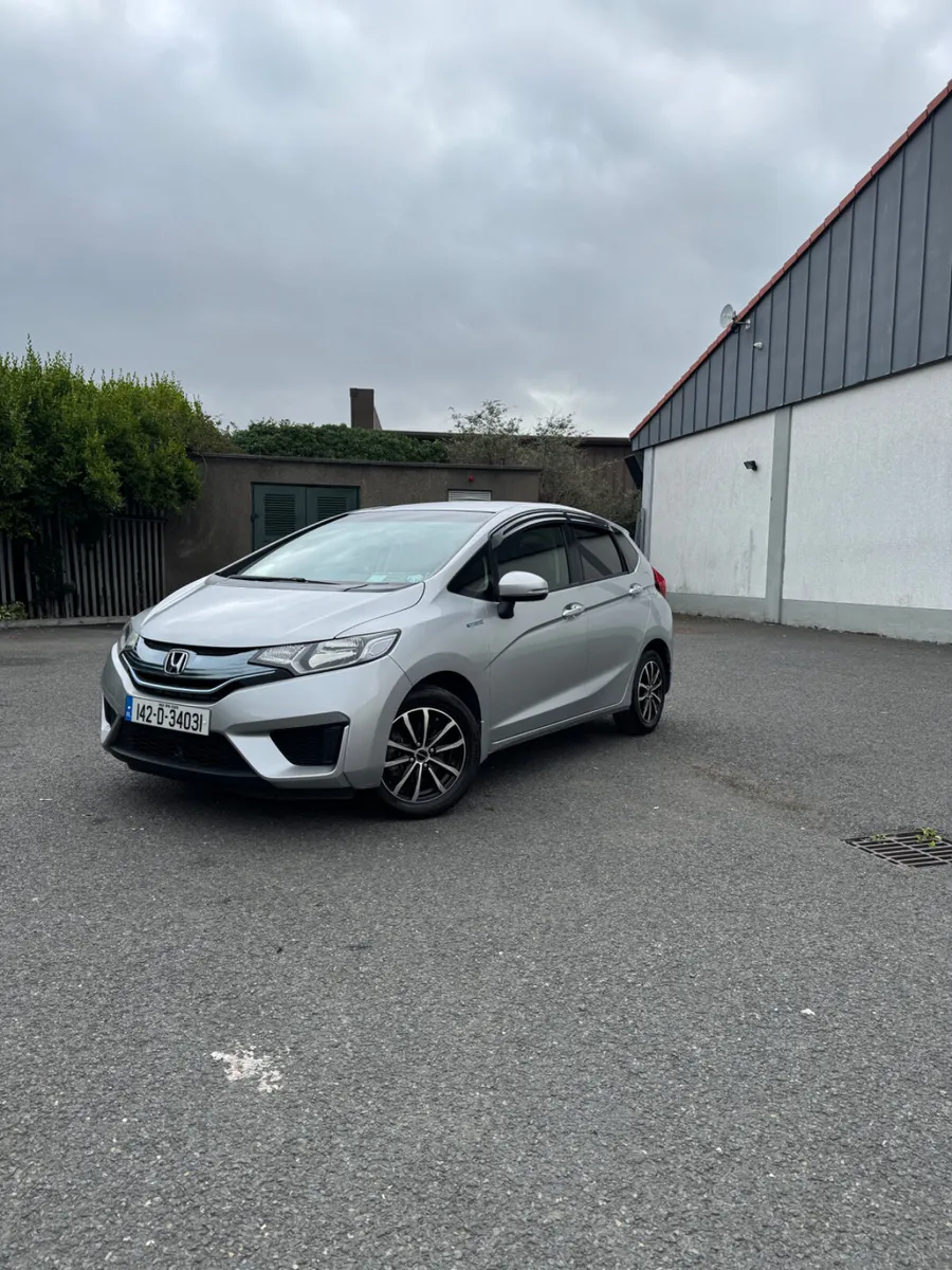 Honda Fit 2014 - Image 2
