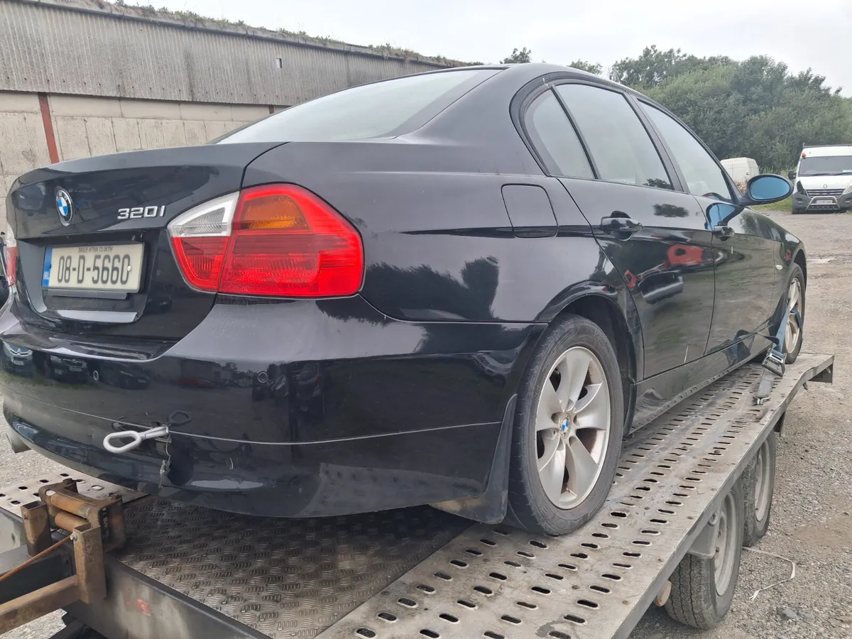 2008 BMW 320i parts - Image 4