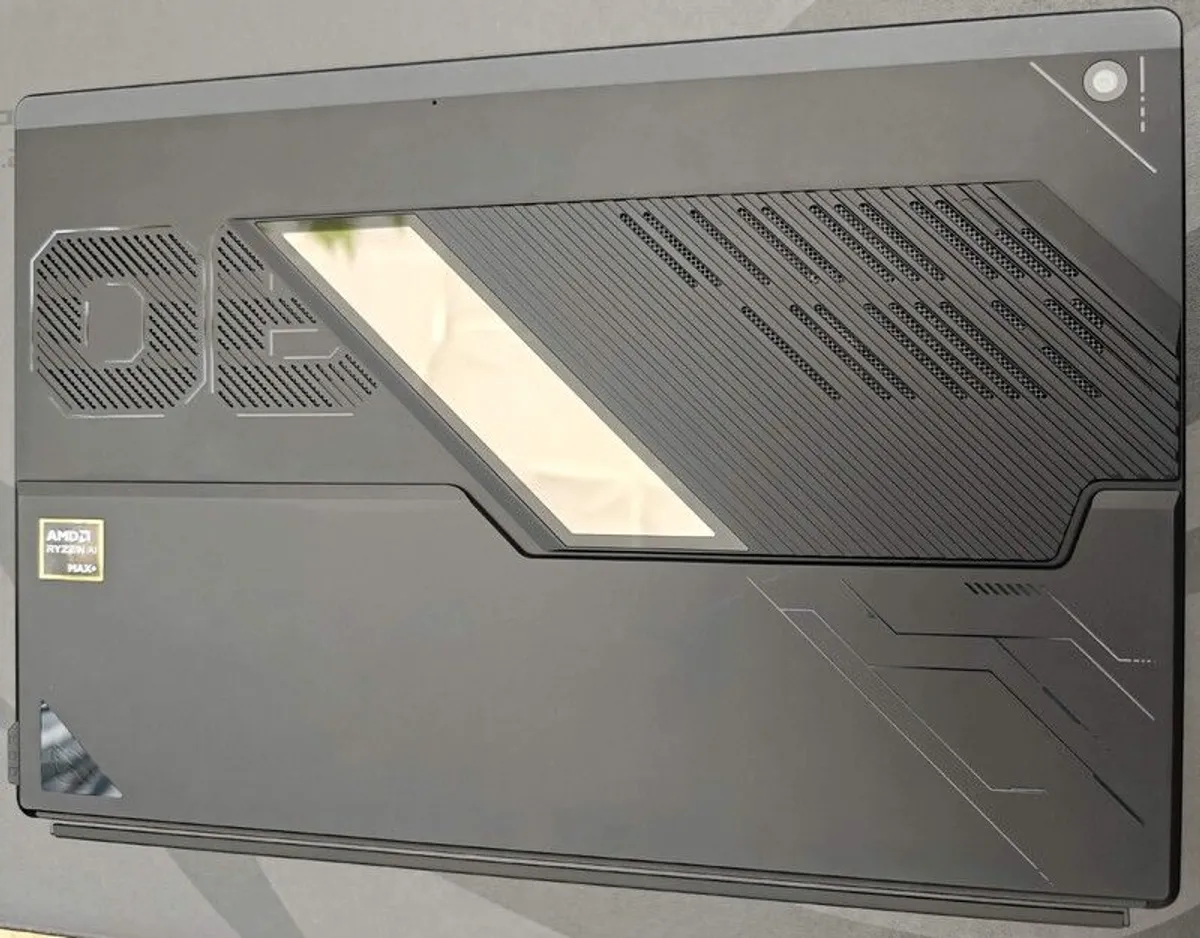 Asus Flow Z13 (2025) Max+ 395 / 8060s / 32gb / 1tb - Image 4
