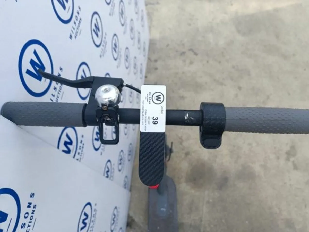 Online Auction Of An Electric Scooter - Image 3