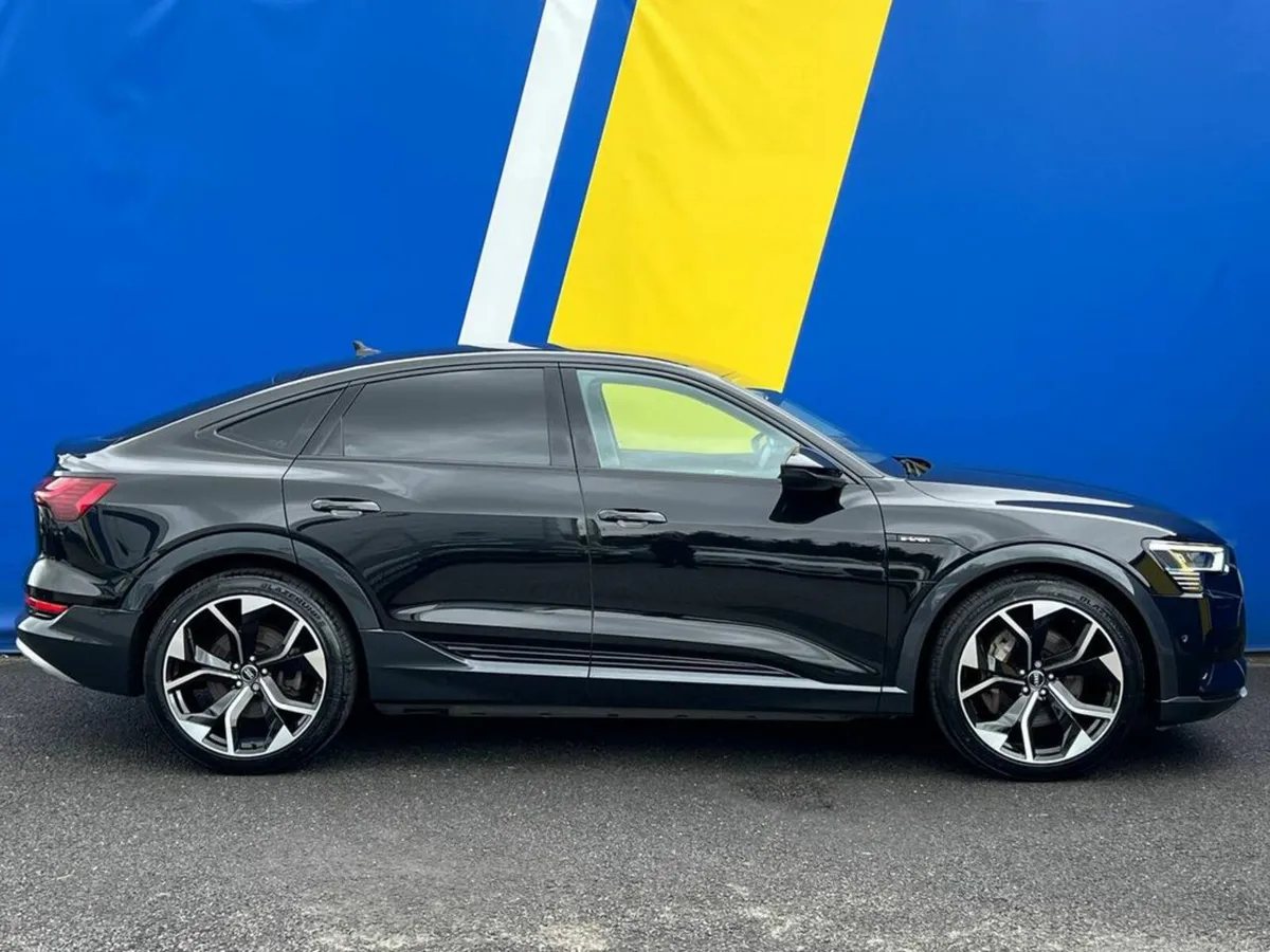 Audi e-tron 55 COUPE QUATTRO // LEATHER INTERIOR / - Image 2