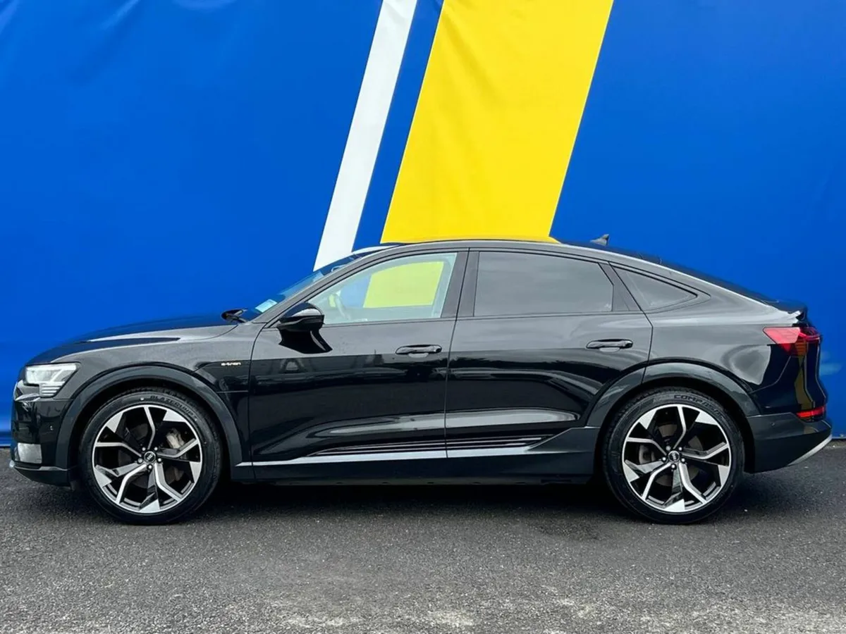 Audi e-tron 55 COUPE QUATTRO // LEATHER INTERIOR / - Image 3