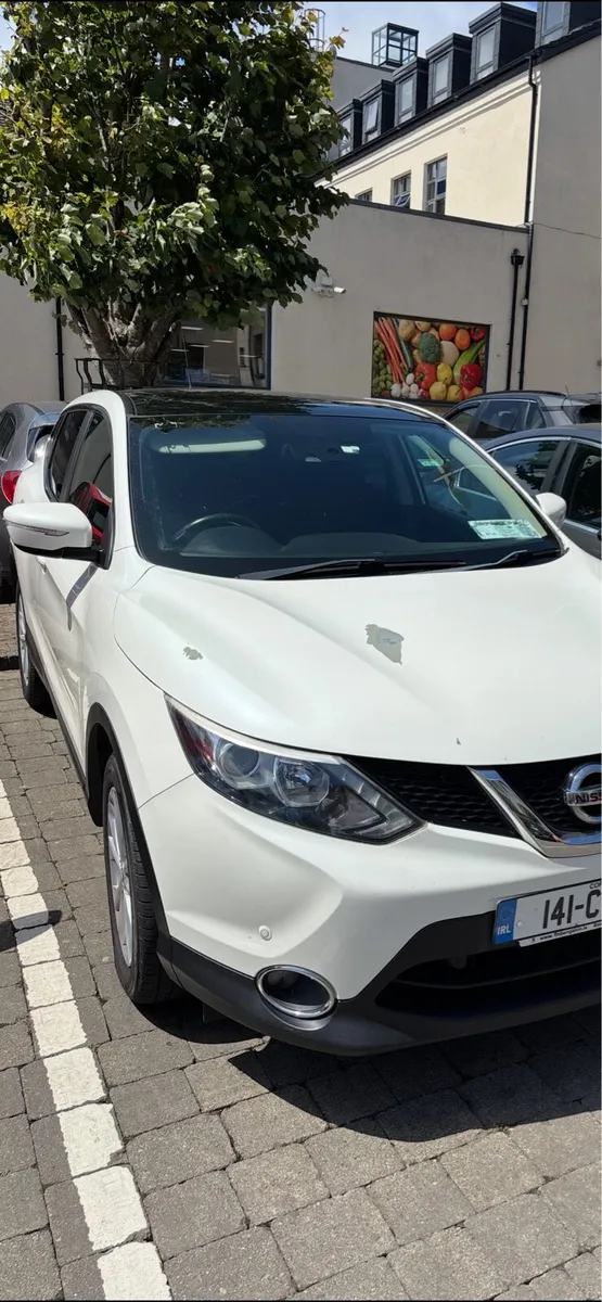 Nissan Qashqai with sunroof - Image 2
