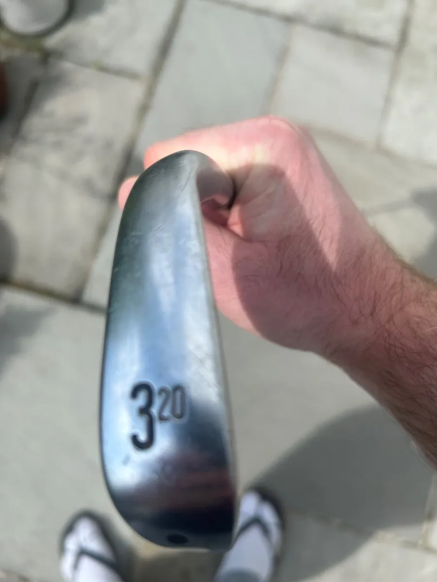 Left handed Srixon 3iron utility club - Image 1