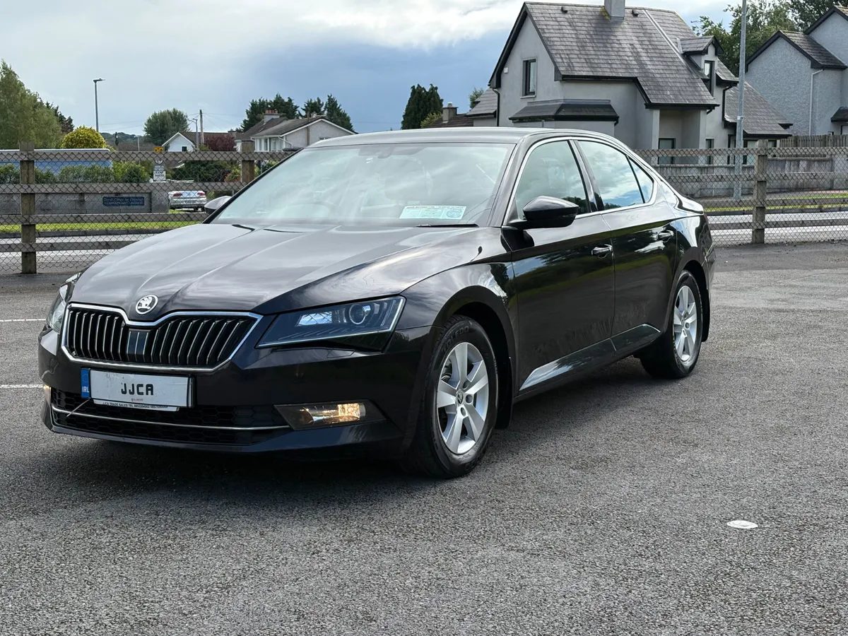 ABSOLUTELY IMMACULATE AUTOMATIC SUPERB - Image 4