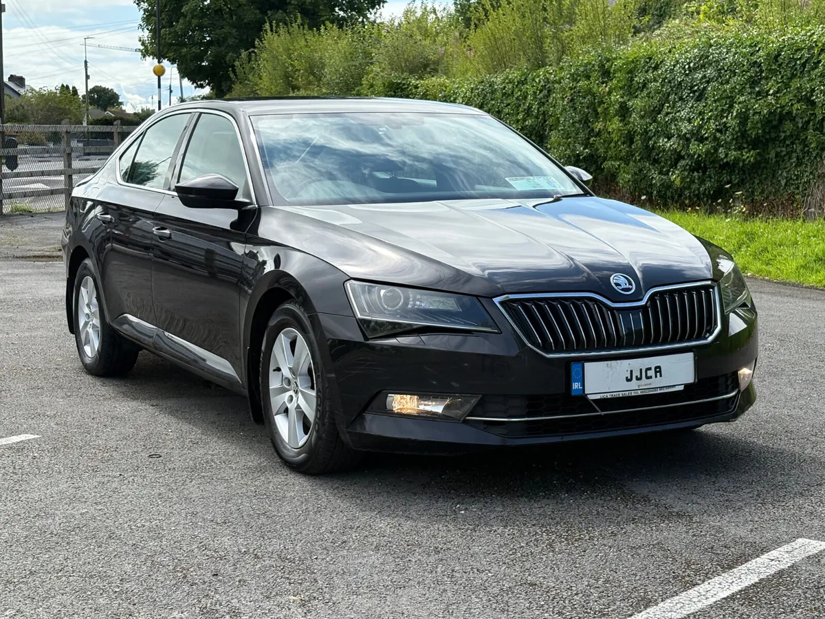 ABSOLUTELY IMMACULATE AUTOMATIC SUPERB - Image 2