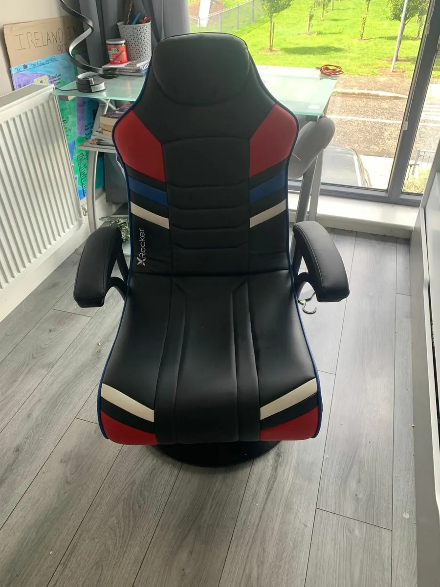 gaming chair - Image 1