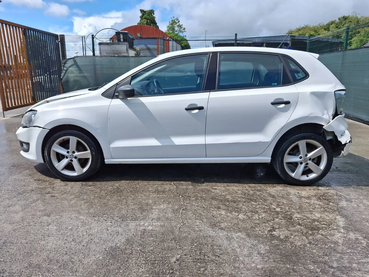 132 Volkswagen Polo    Trendline - Image 2