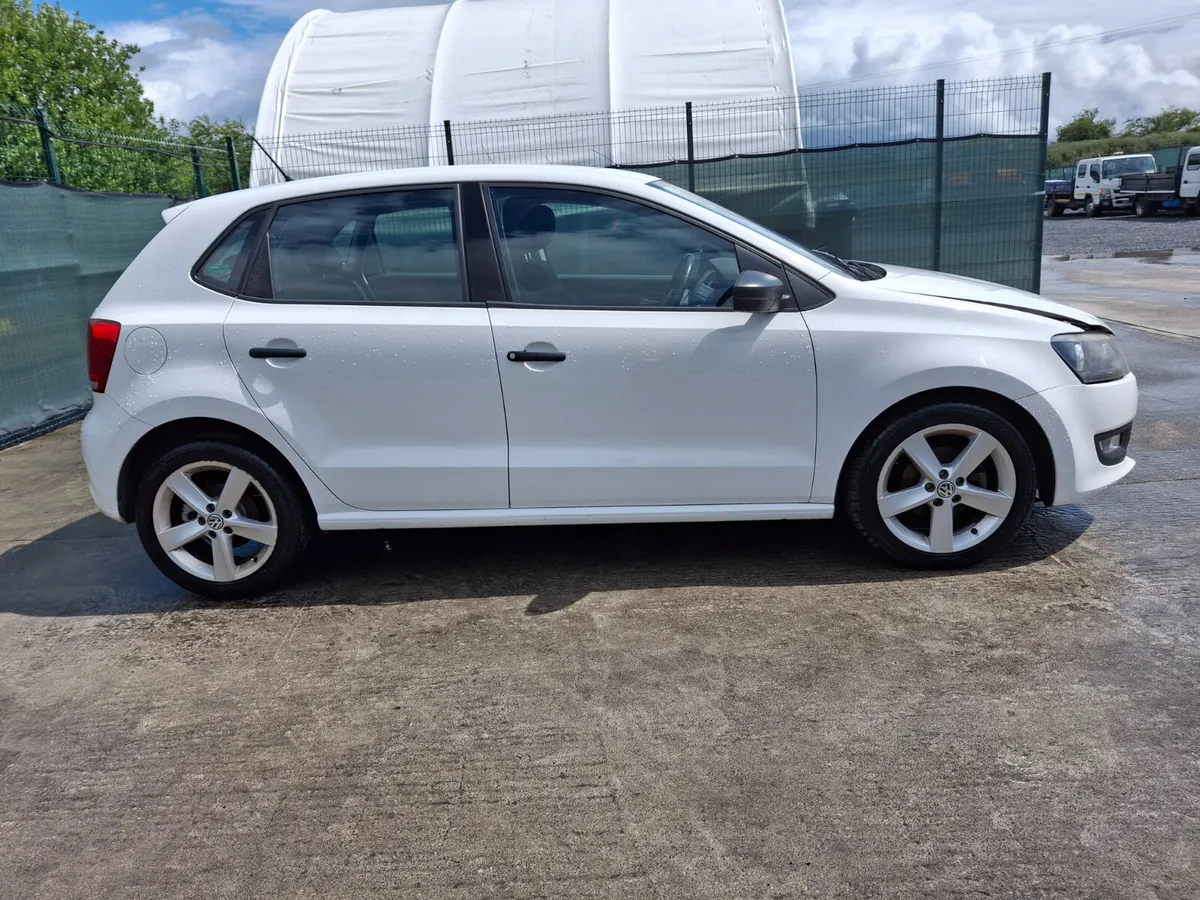 132 Volkswagen Polo    Trendline - Image 3