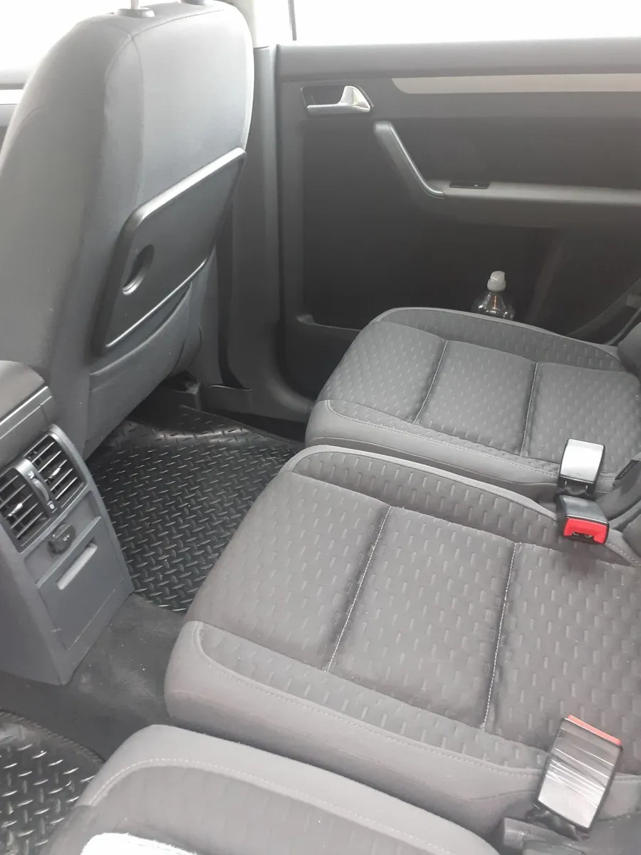Volkswagen Touran 2008 Automatic - Image 2