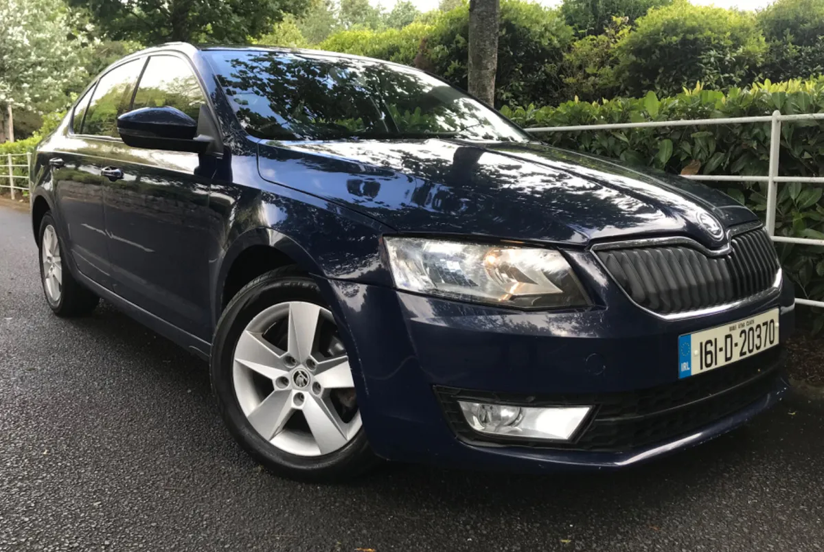 Skoda Octavia AUTOMATIC AMBITION 1.6TDI 110HP - Image 3