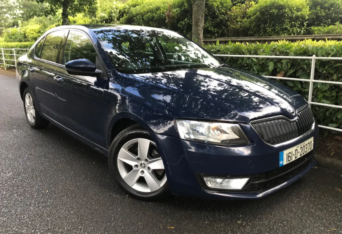 Skoda Octavia AUTOMATIC AMBITION 1.6TDI 110HP - Image 4