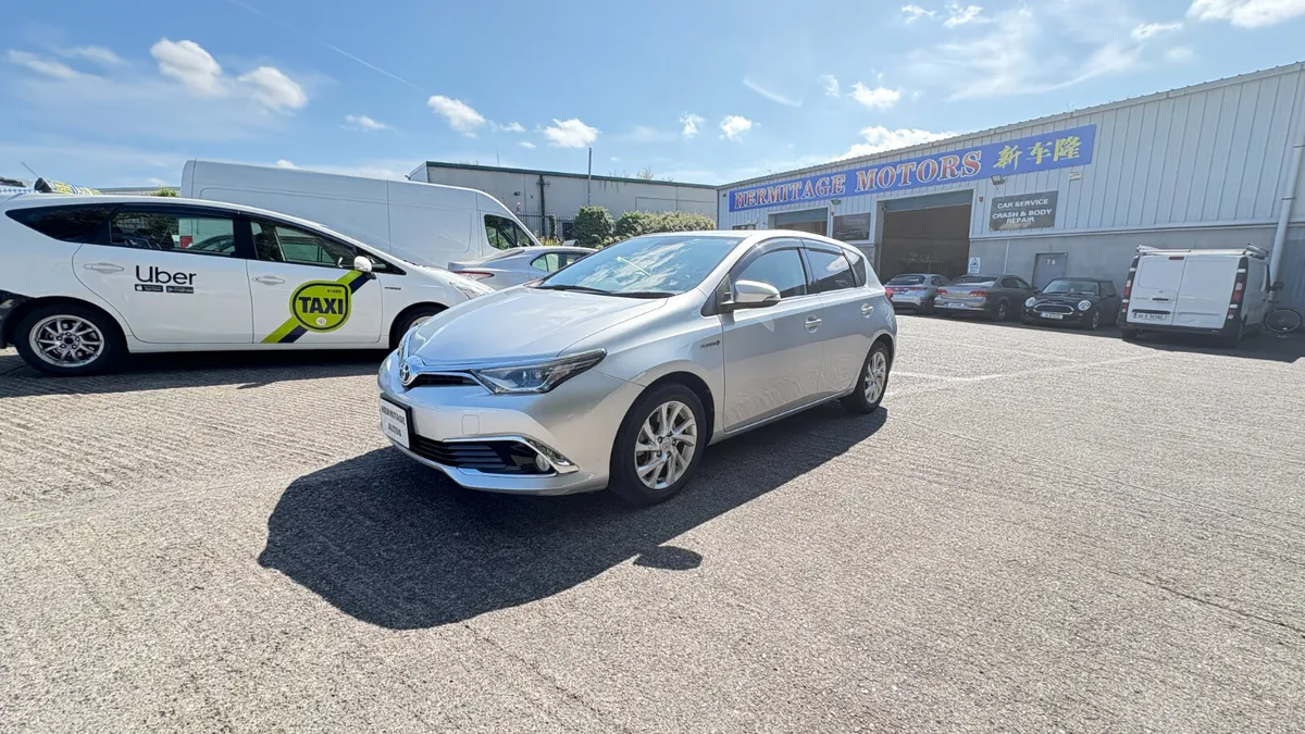 Toyota Auris 1.8 HYBRID 2017 - Image 3