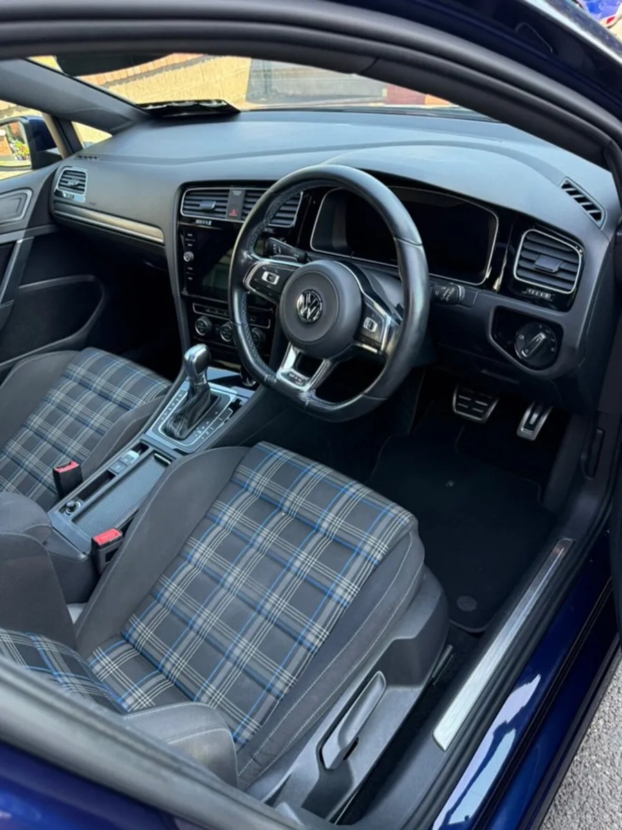Car - Image 2