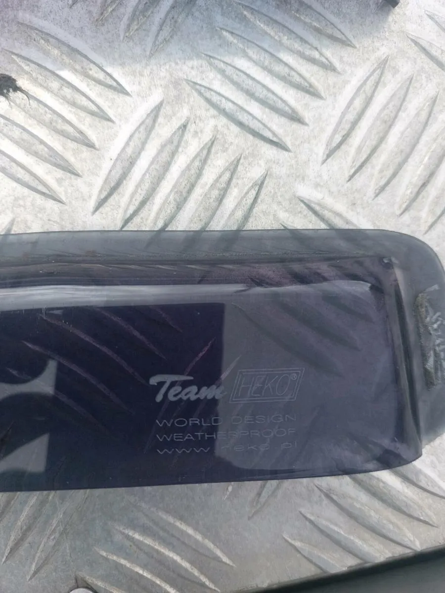 Volkswagen  sun shades - Image 2