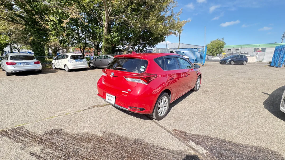 Toyota Auris 1.8 HYBRID 2016 - Image 4