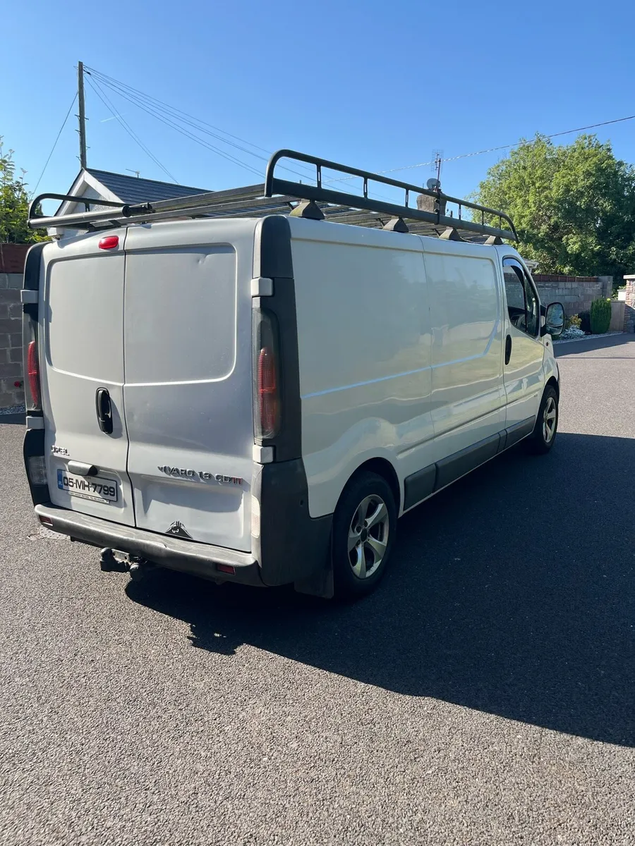 Opel vivaro van - Image 2