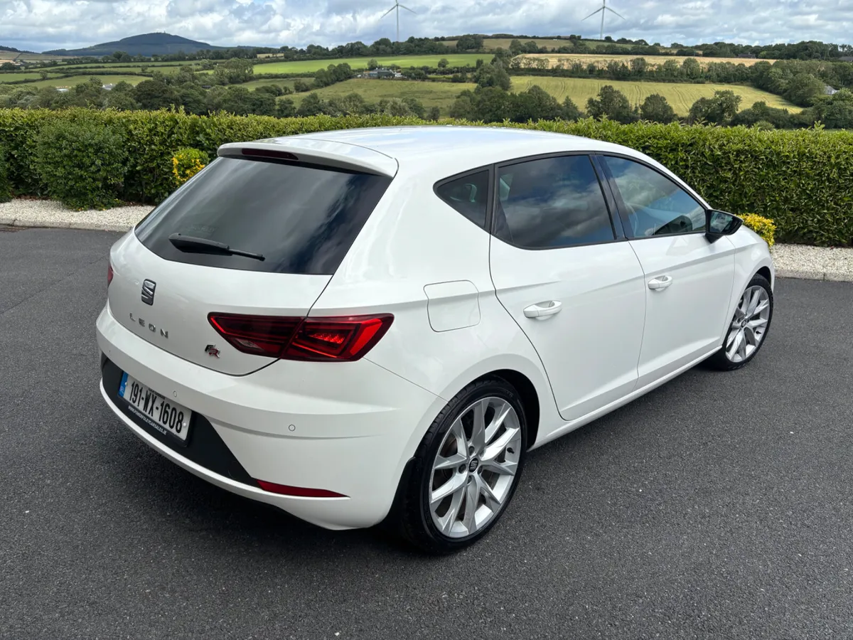 2019 SEAT Leon FR 2.0 Diesel 150hp DSG 5Dr H/B - Image 4