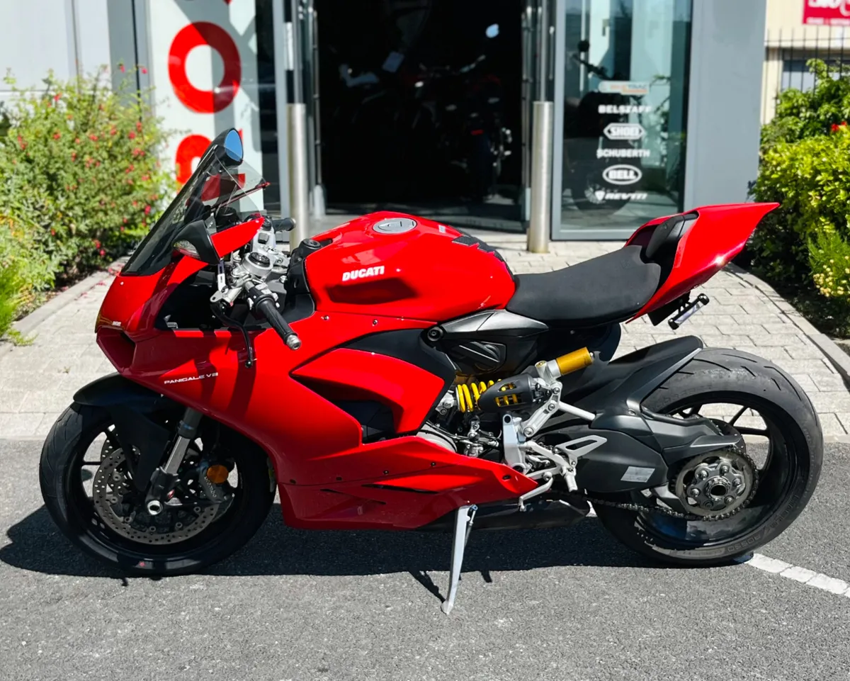 DUCATI PANIGALE V2 - Image 4