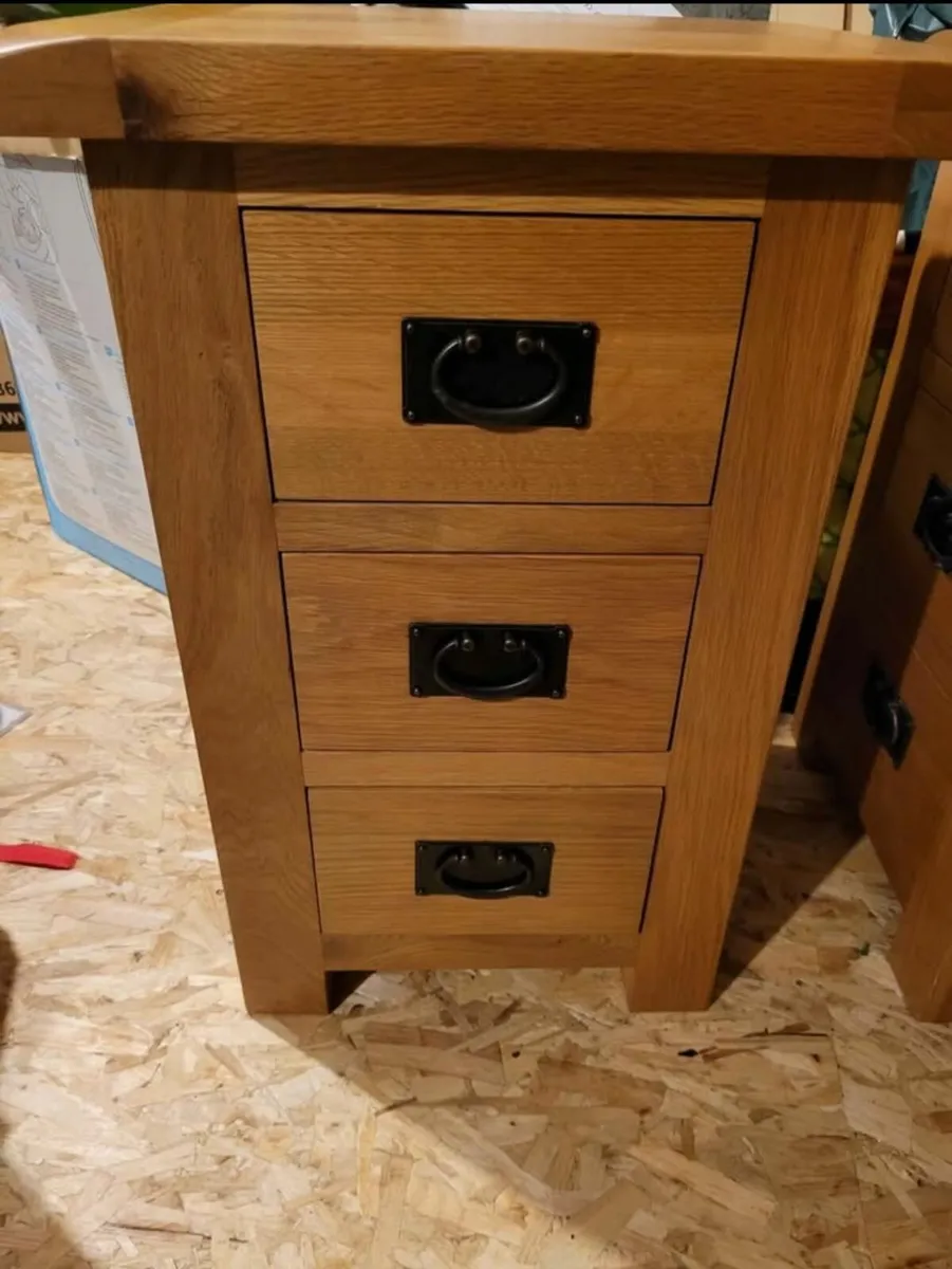 Kent Oak Bedside Lockers - Image 1