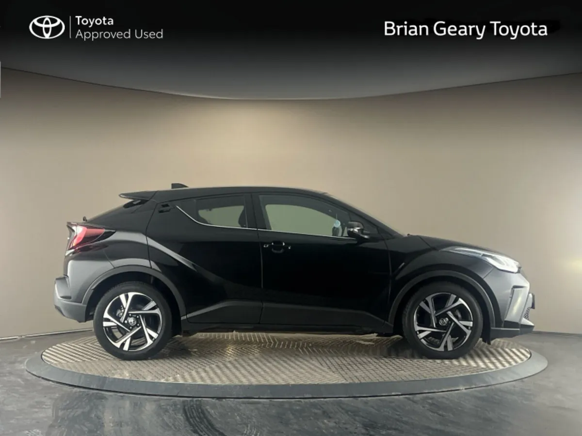 Toyota C-HR HYBRID SPORT - Image 3