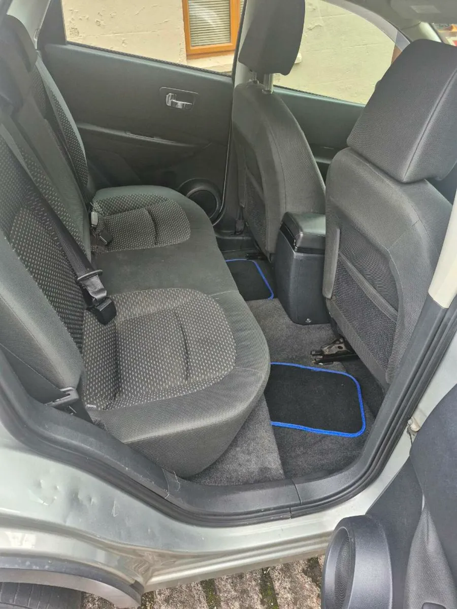 Car - Image 4