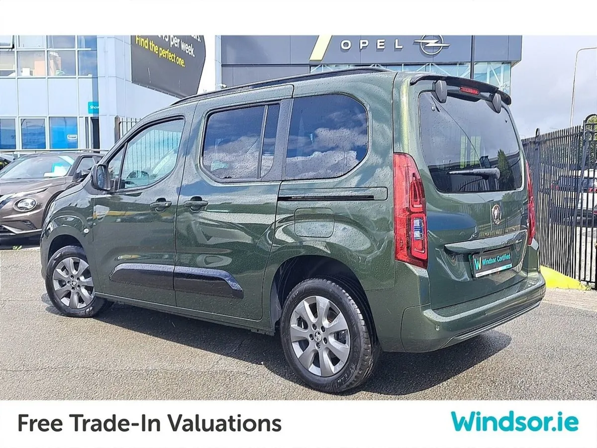 Vauxhall Combo Life Ultimate Ev 7.4 kW Charger 13 - Image 2