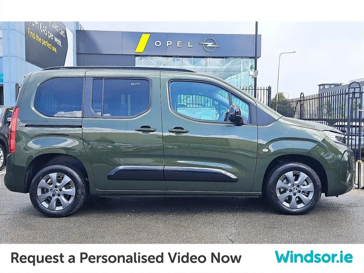 Vauxhall Combo Life Ultimate Ev 7.4 kW Charger 13 - Image 4