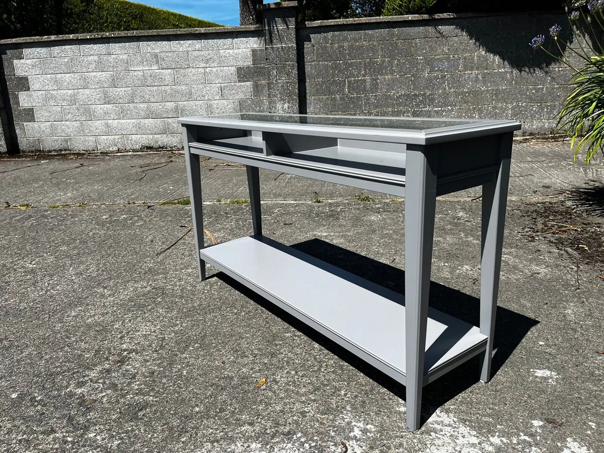 Console Table - Image 1