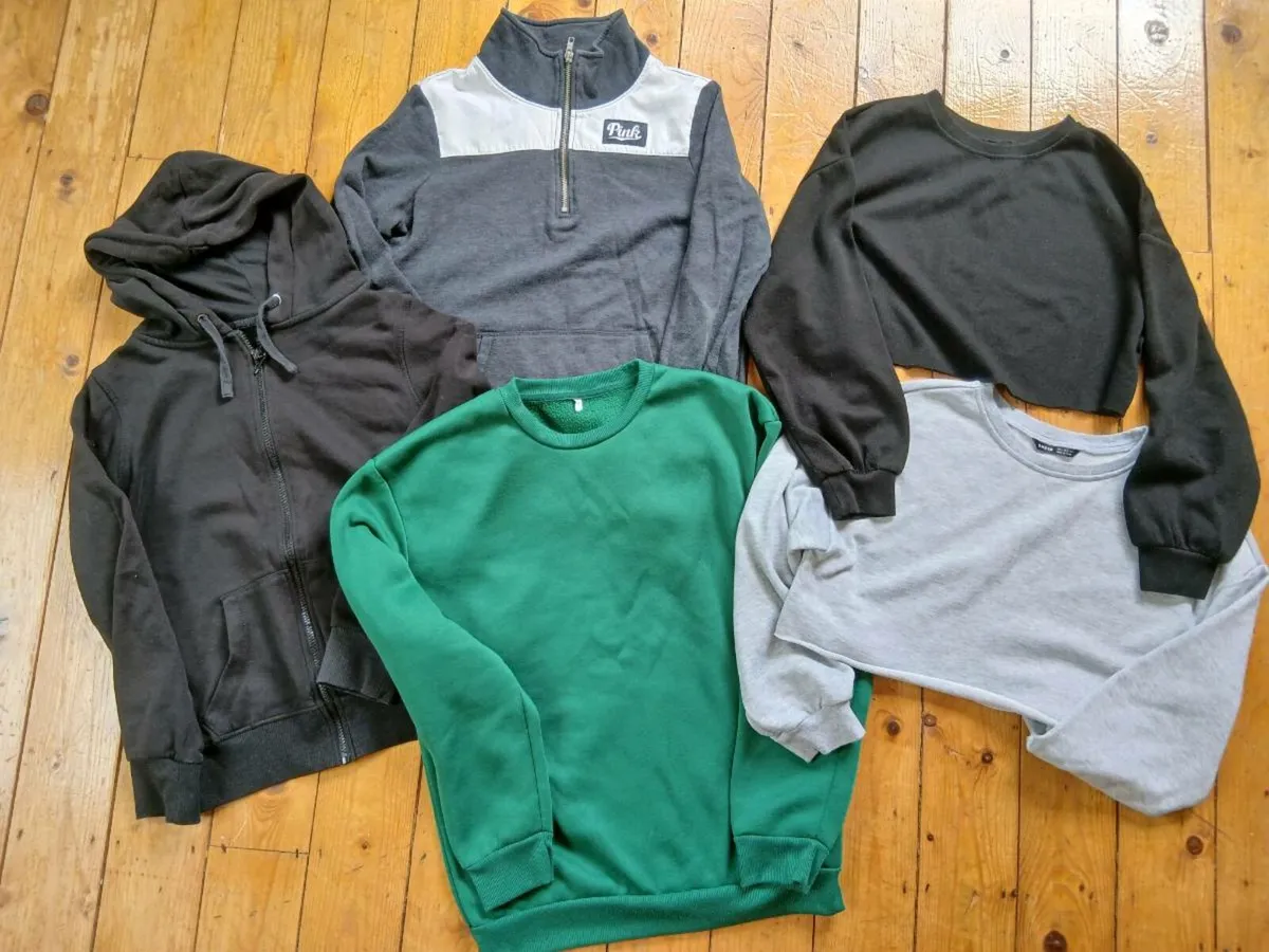 Girls clothes - Image 2