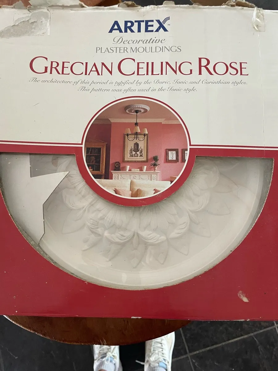 Grecian plaster ceiling rose - Image 1