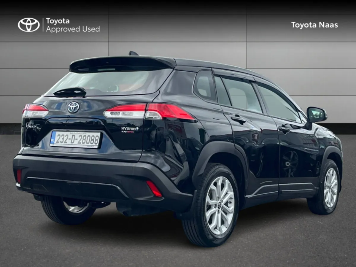 Toyota Corolla CROSS LUNA 1.8 - Image 2