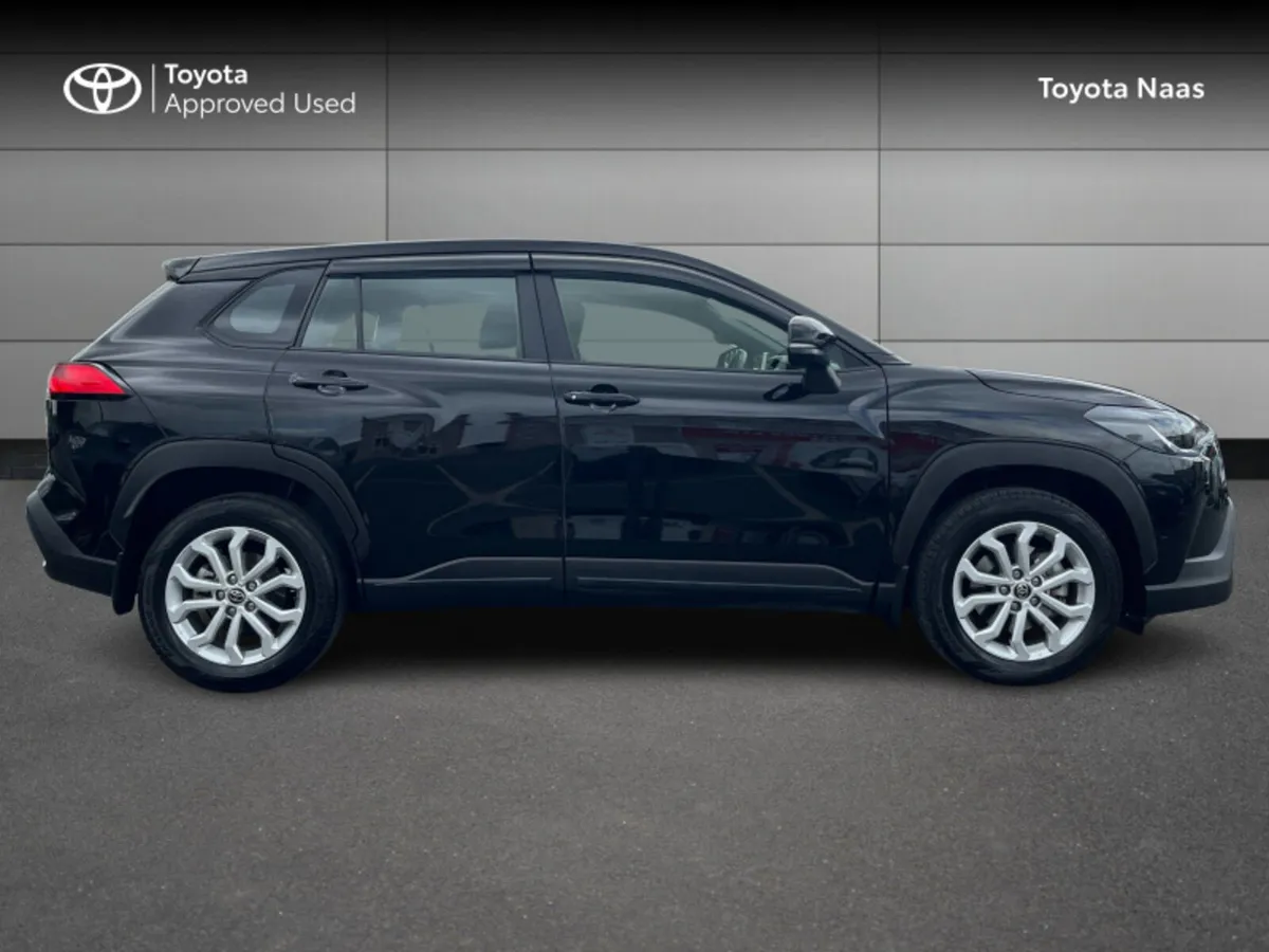 Toyota Corolla CROSS LUNA 1.8 - Image 3