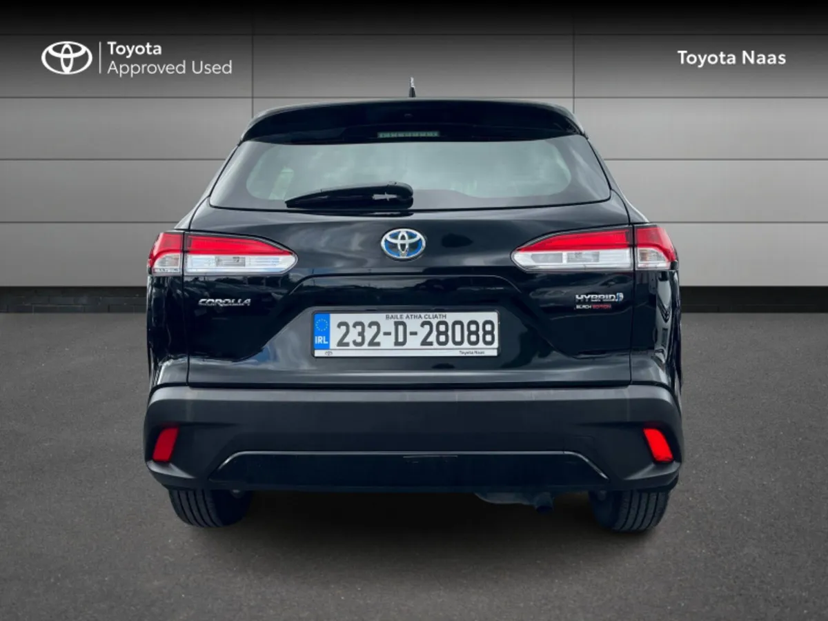 Toyota Corolla CROSS LUNA 1.8 - Image 4