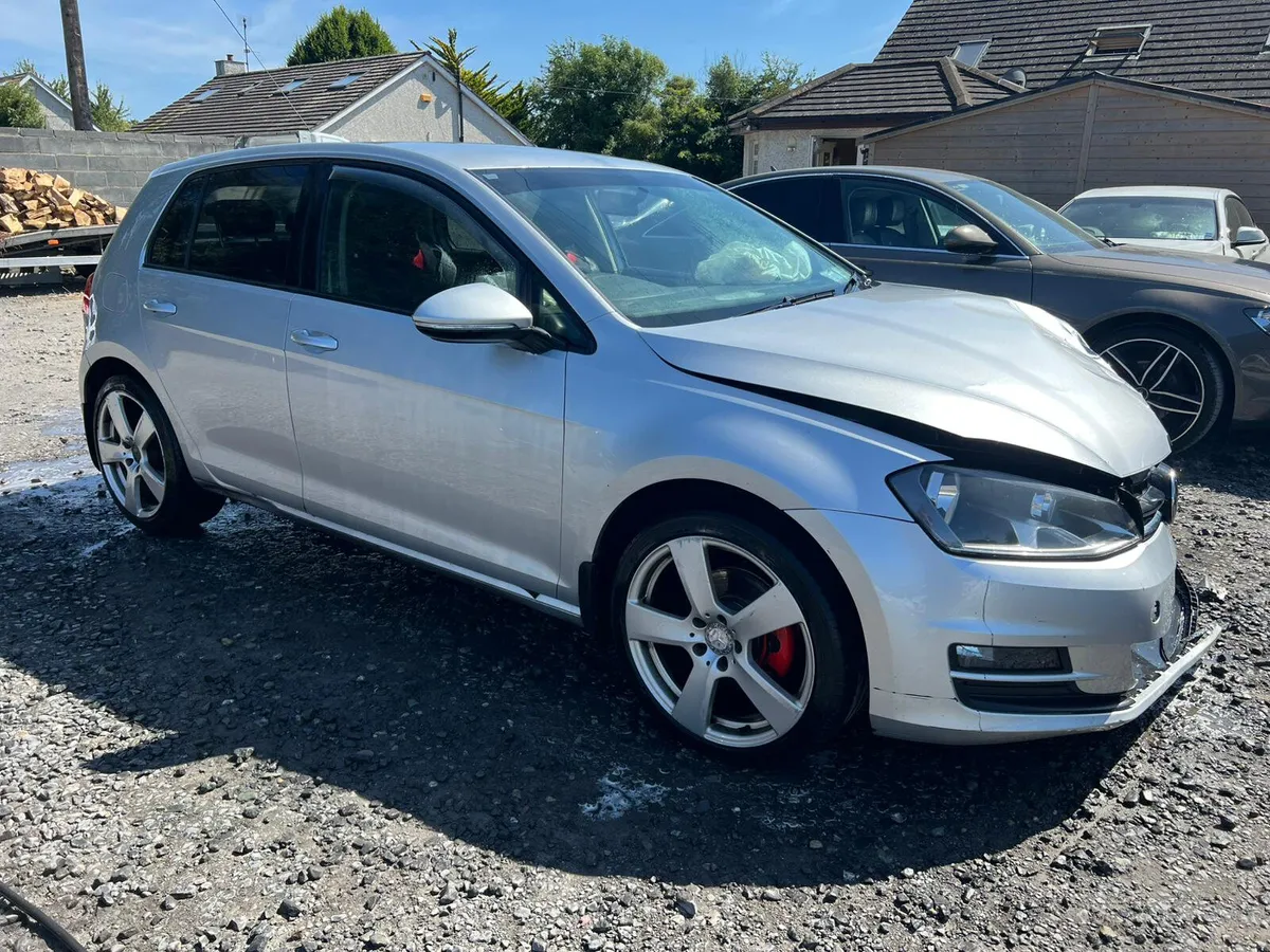 2013 Vw Golf 1.6 Diesel Driving - Image 1
