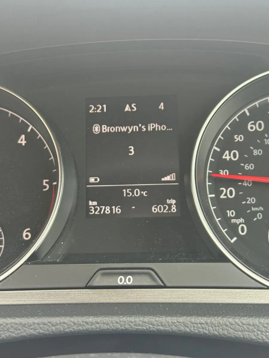 Volkswagen Golf 2013 - Image 1