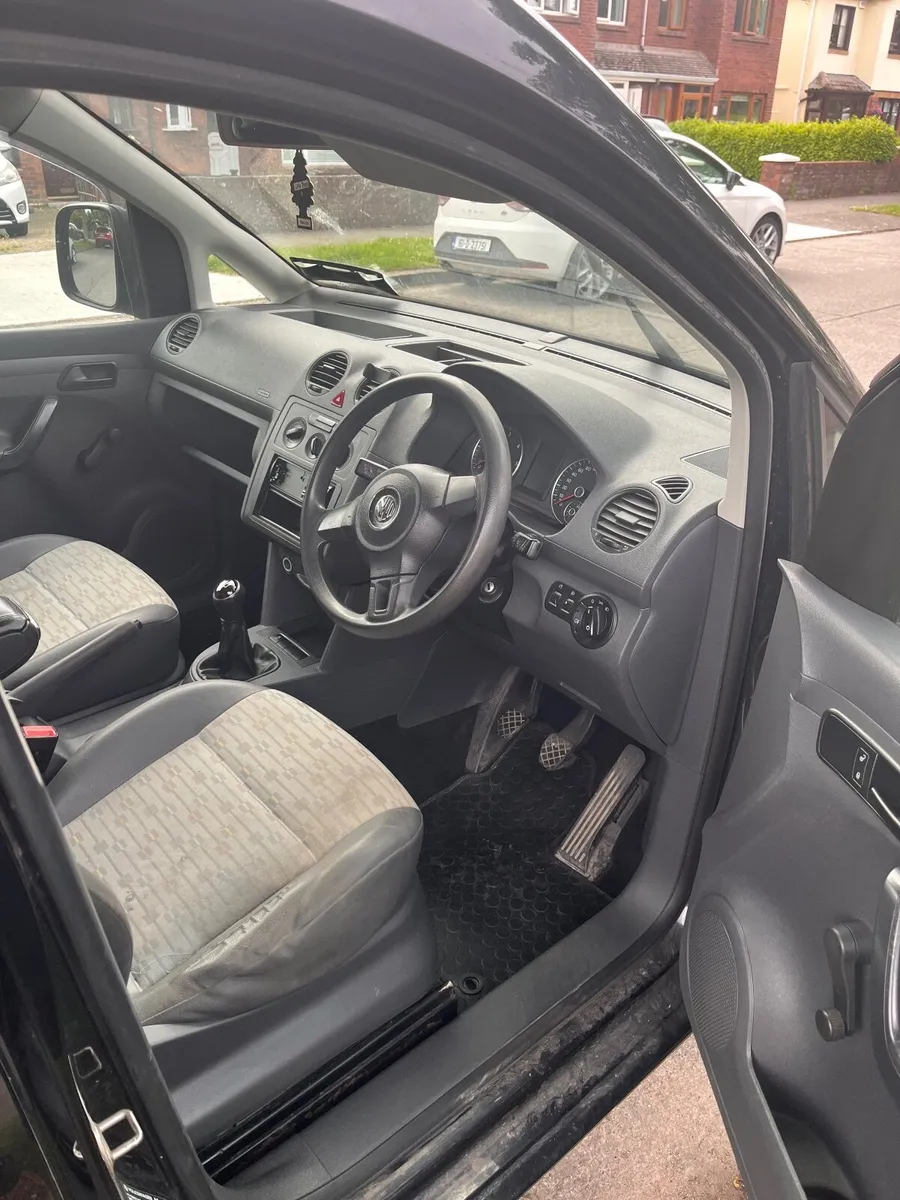 Volkswagen Caddy 2012 - Image 4