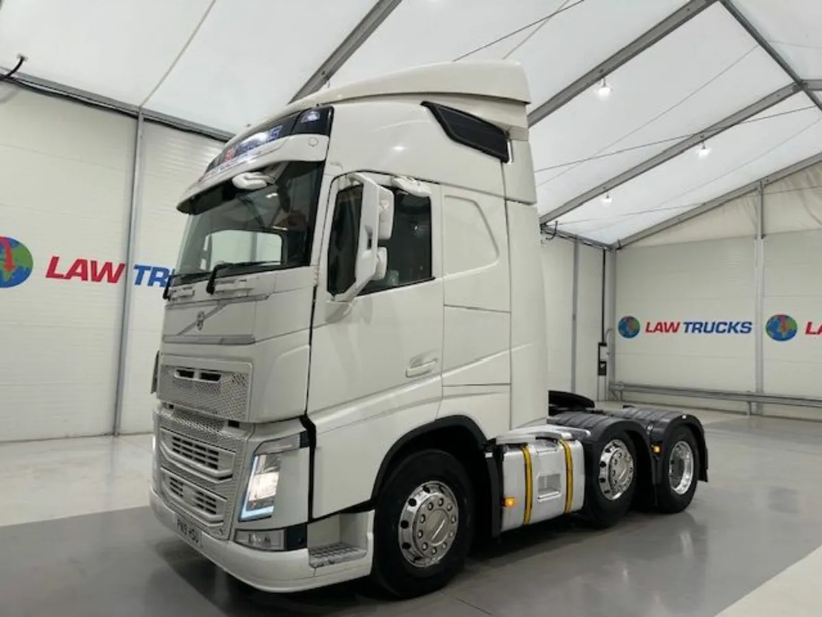 Volvo FH 460 6x2 Midlift Tractor Unit - Image 2