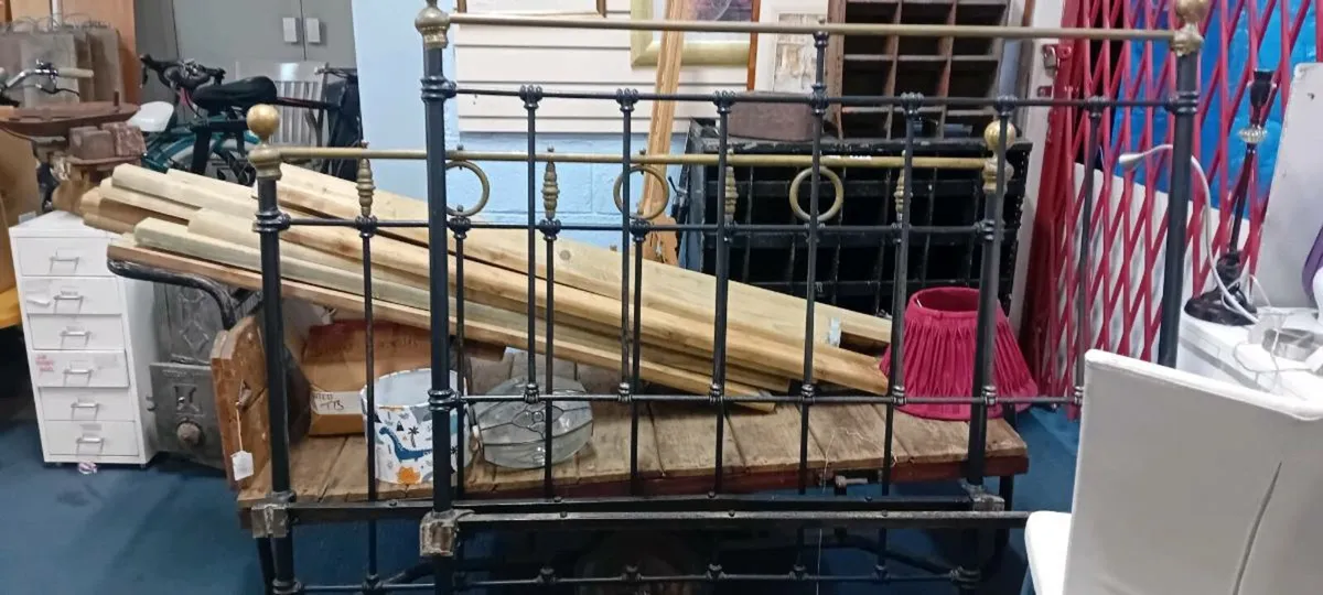 4ft Victorian Iron Bed - Image 1