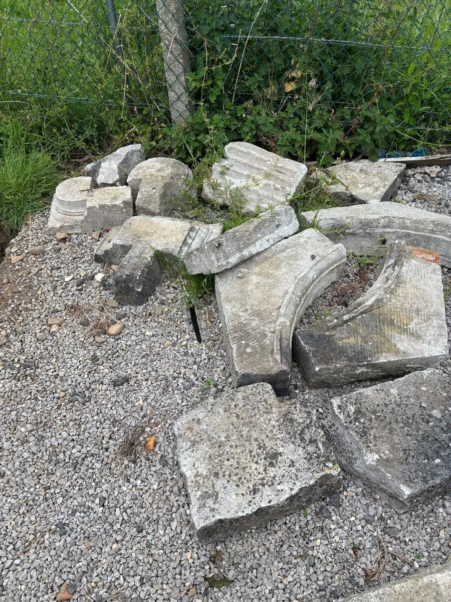 Old stone steps - Image 3