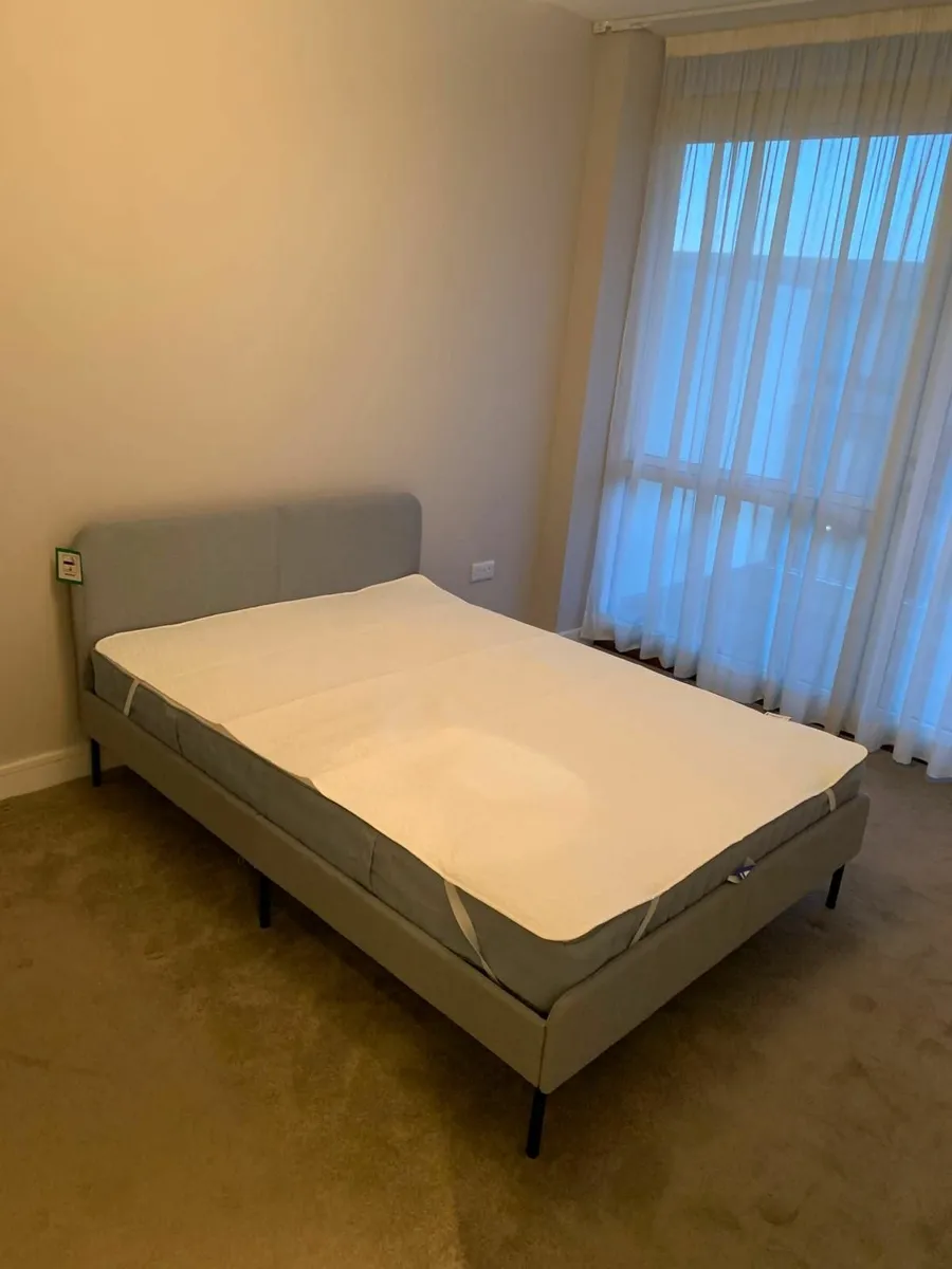 Double bed and mattress - very good condition - Image 1