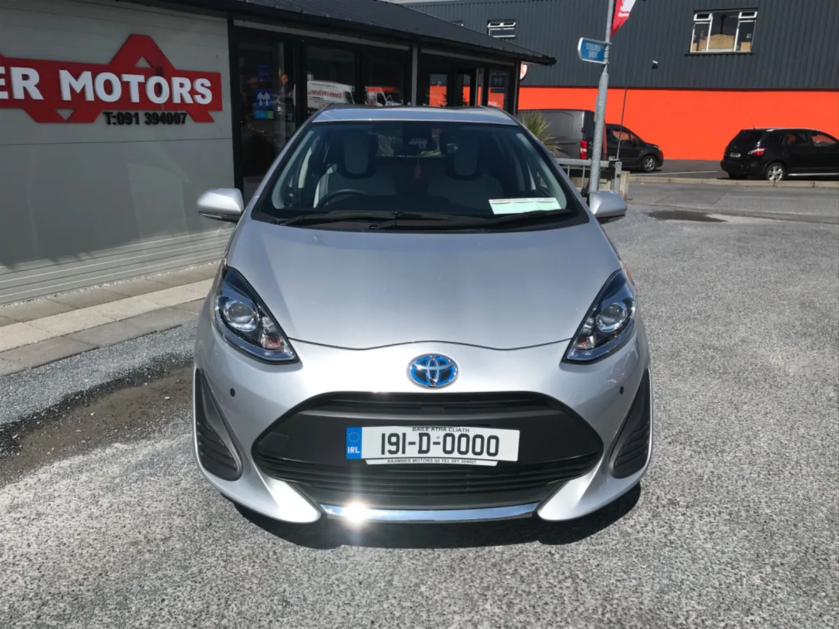 2019 TOYOTA AQUA AUTO - Image 3